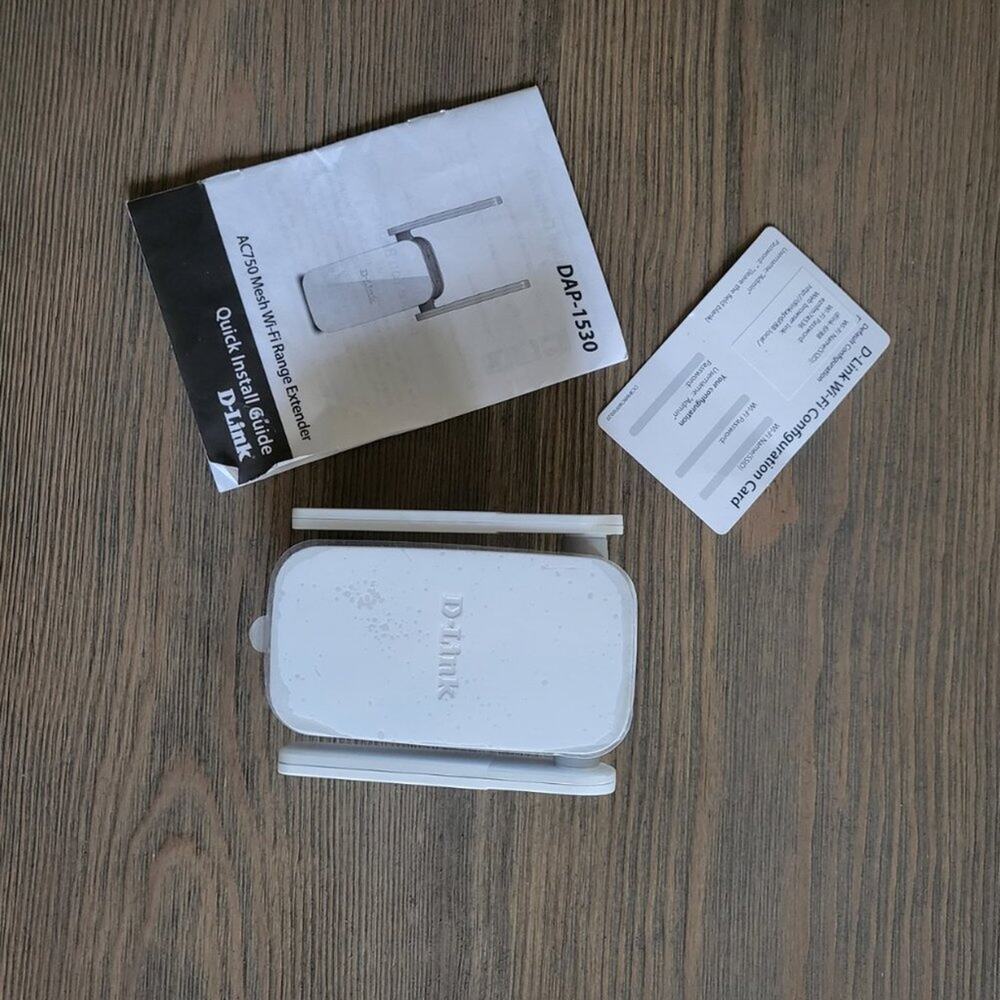 D-Link WiFi Range Extender, AC750 Mesh Plug in Wall Signal Booster, Dual Band